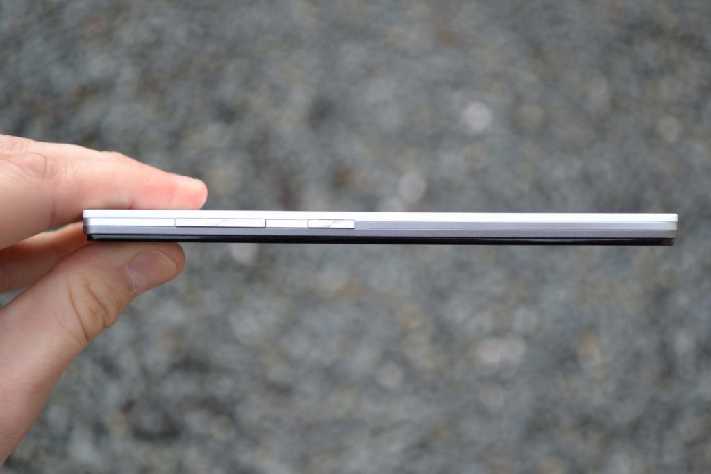 Lenovo Vibe X2 pravá strana telefonu