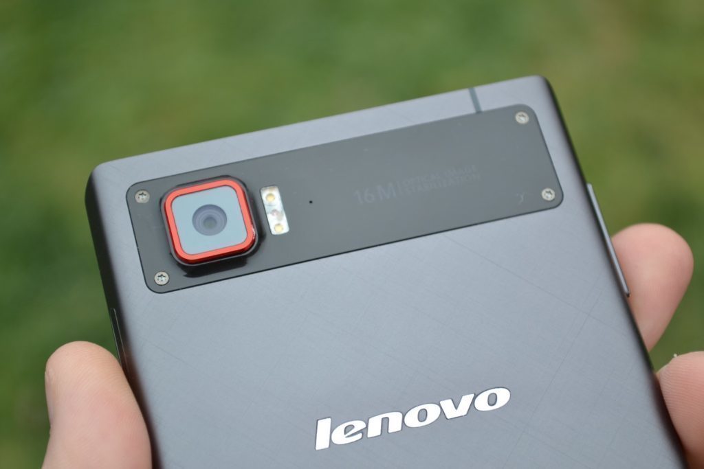 Lenovo Vibe Z2 Pro objektiv zadního fotoaparátu