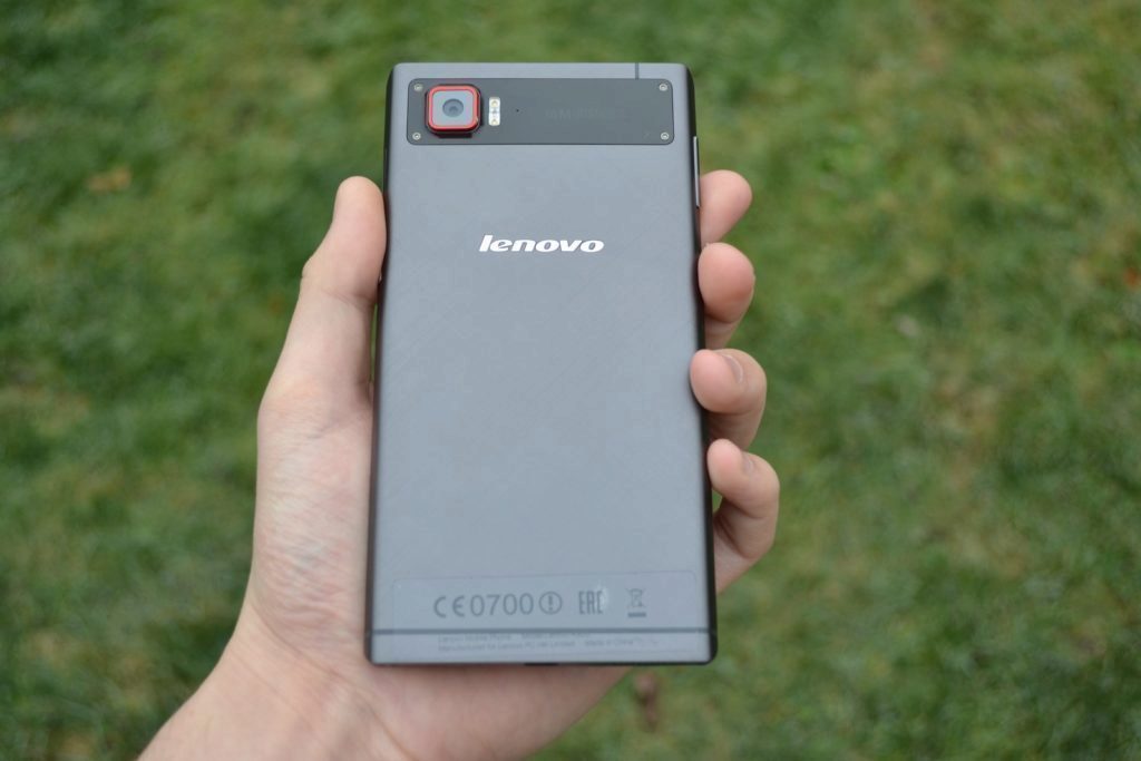 Lenovo Vibe Z2 Pro zadní strana telefonu 3