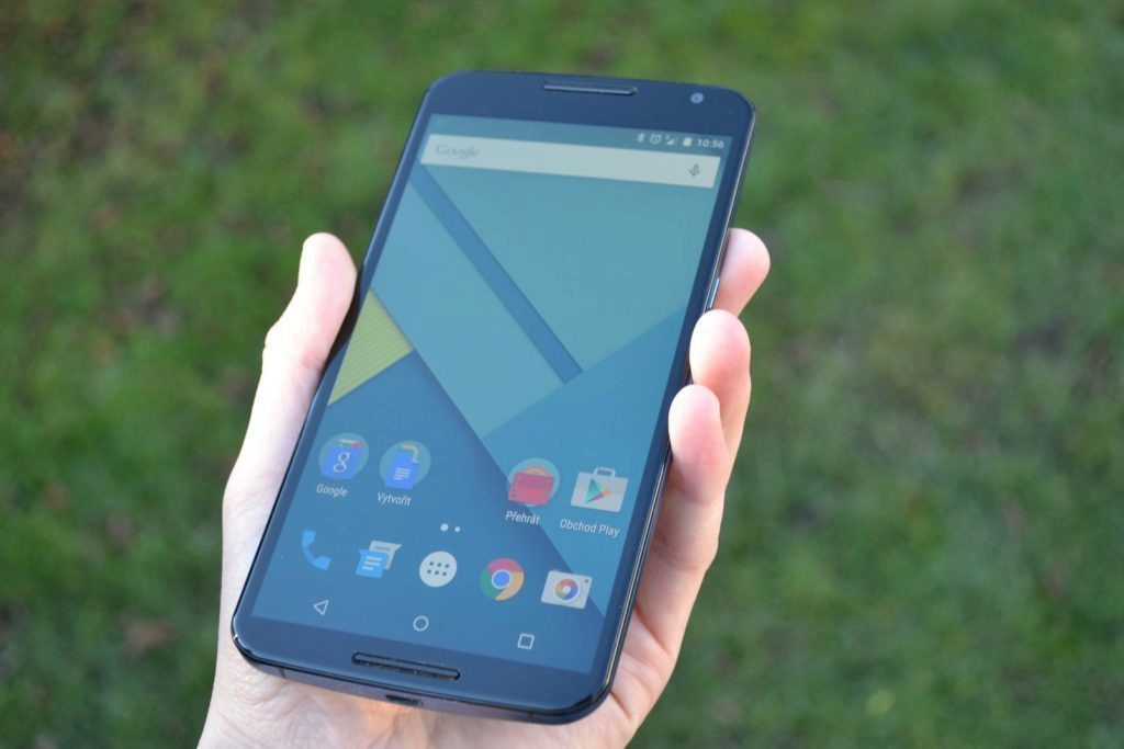 Nexus 6 přední strana telefonu 4