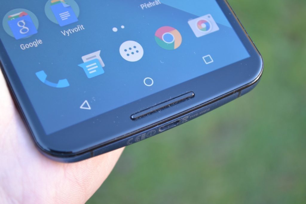 Nexus 6 spodní reproduktor
