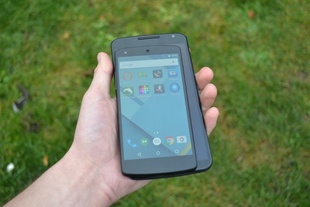 Nexus 6 vs. Nexus 6 srovnání konstrukce 14