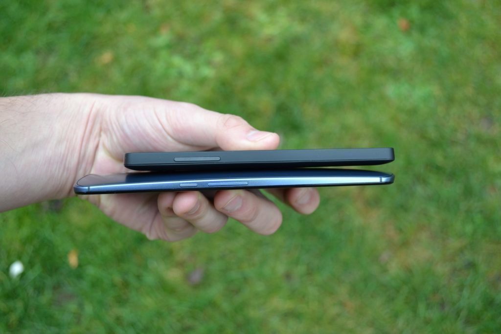 Nexus 6 vs. Nexus 6 srovnání konstrukce 21