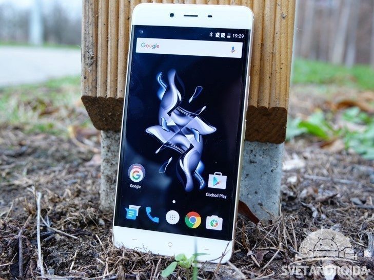 OnePlus X displej