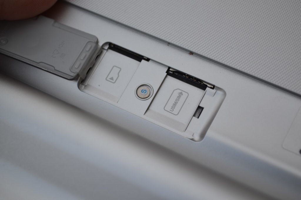 Lenovo Yoga 2 8 slot pro Micro SD a SIM 2