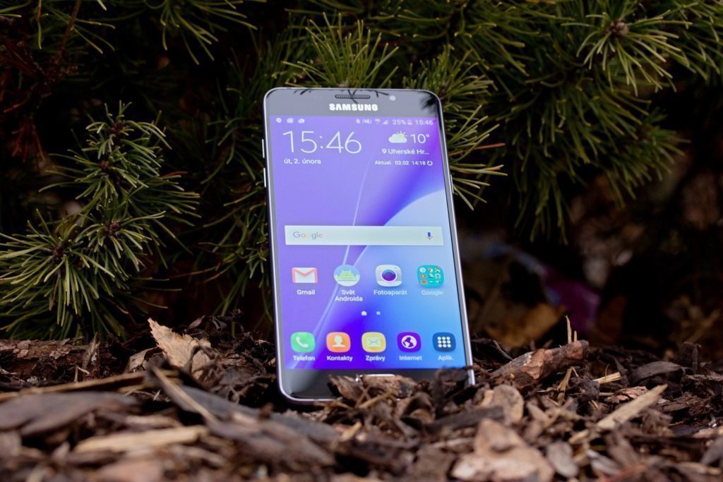 Samsung Galaxy A5 2016 přední strana