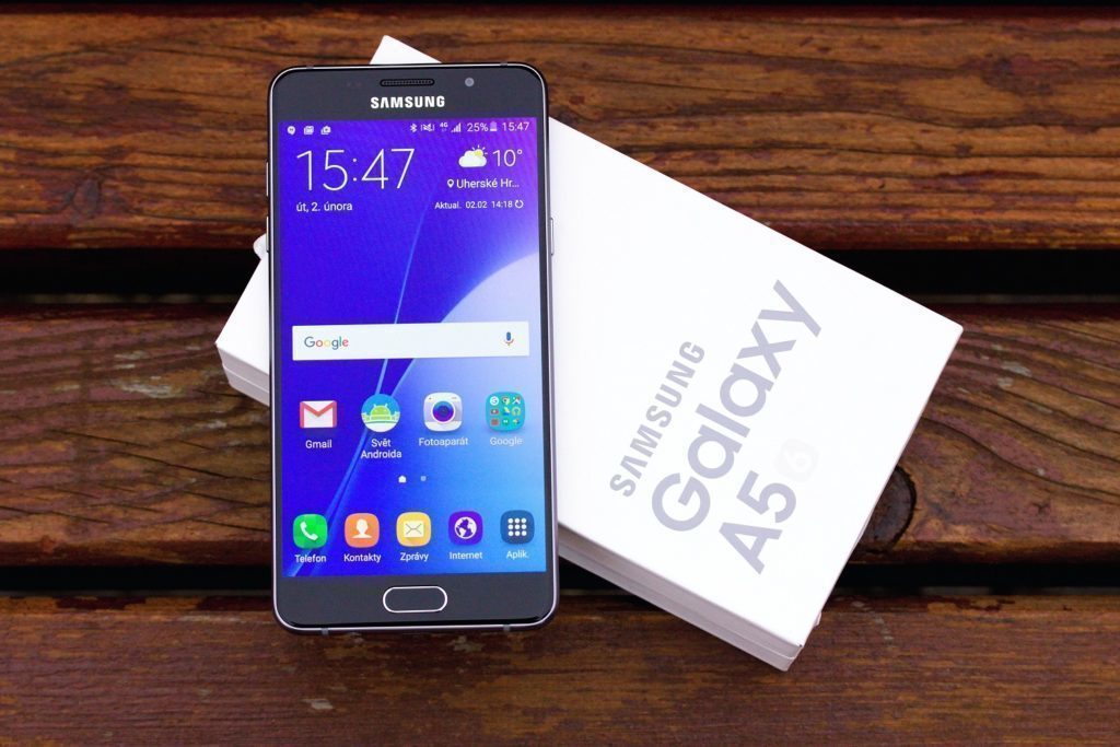 Samsung Galaxy A52016 přední strana 2