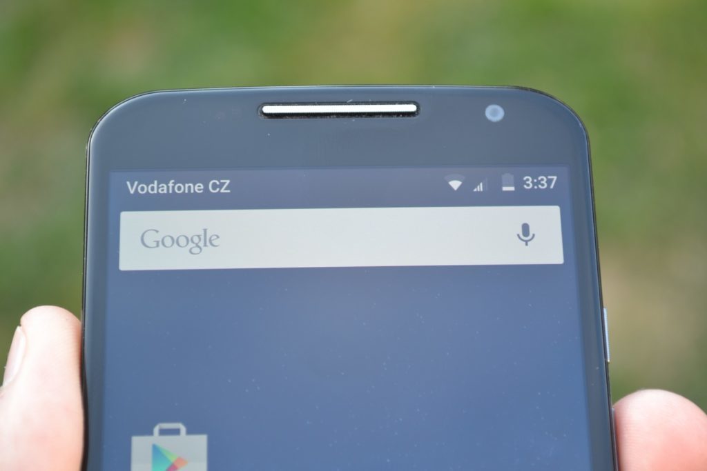 Motorola Moto X 2014 horní reproduktor