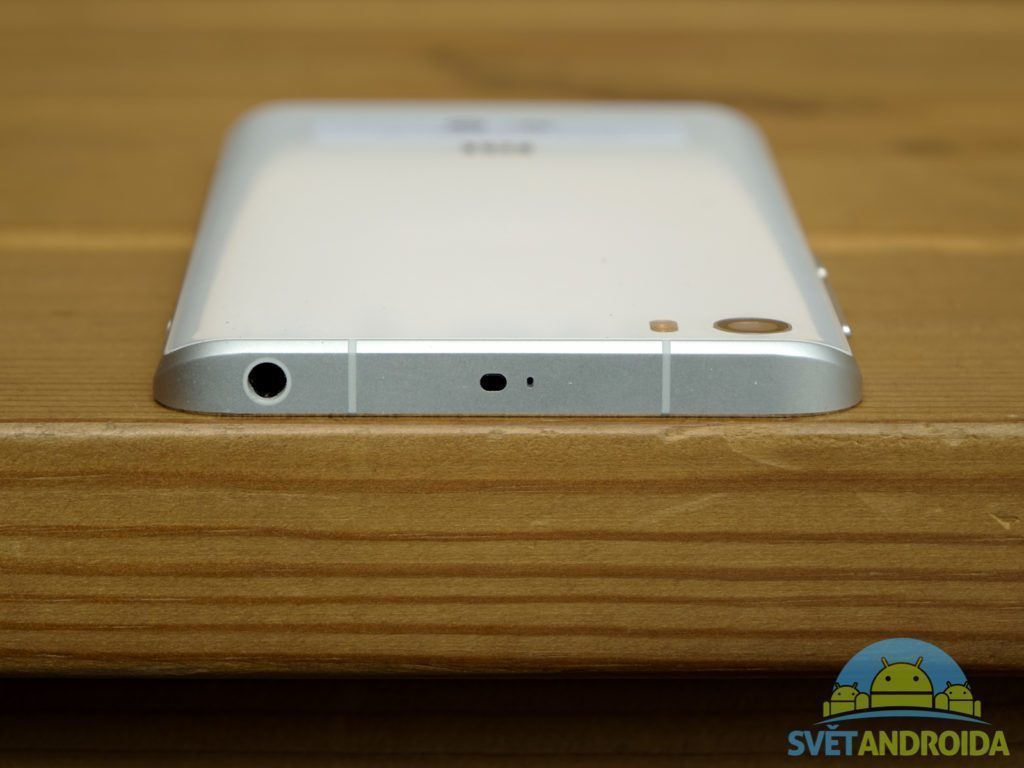 Xiaomi Mi5 konstrukce kovový rámeček 1