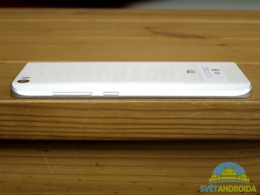 Xiaomi Mi5 konstrukce kovový rámeček 2