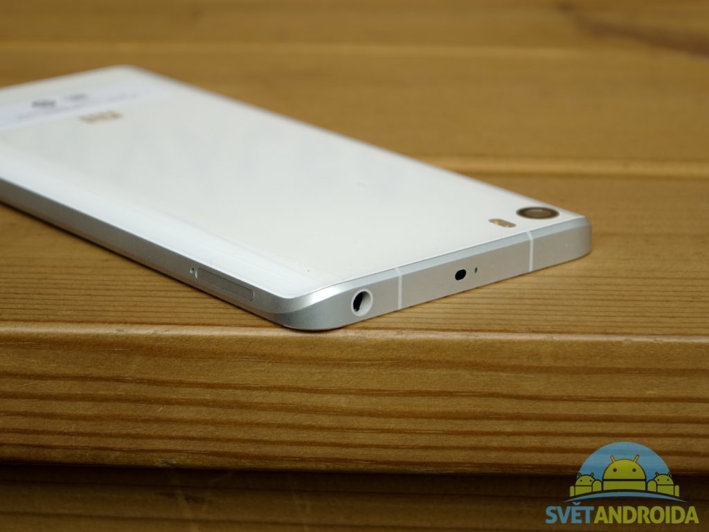 Xiaomi Mi5 konstrukce kovový rámeček 4