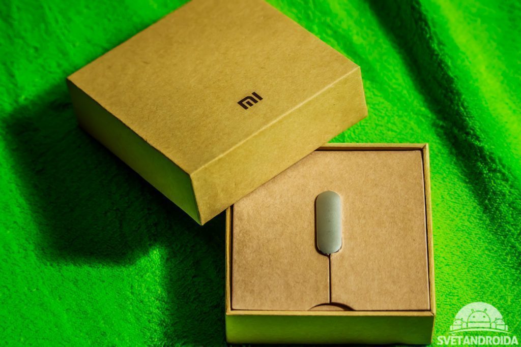 Xiaomi MiBand 1S otevřená krabička