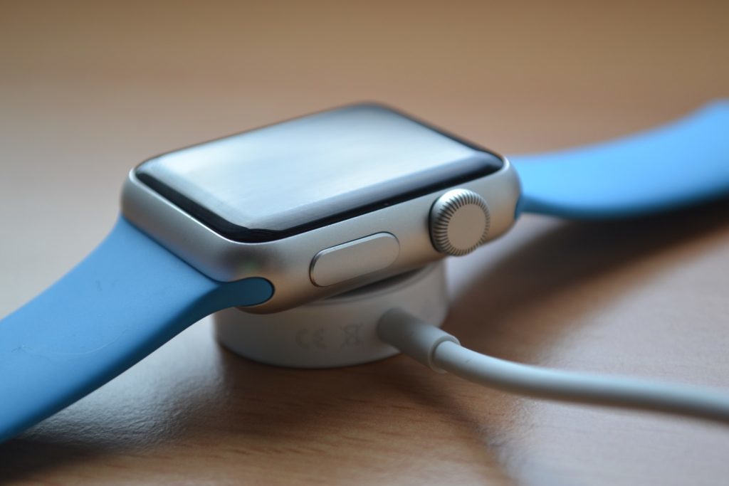 Apple Watch nabíjení 1
