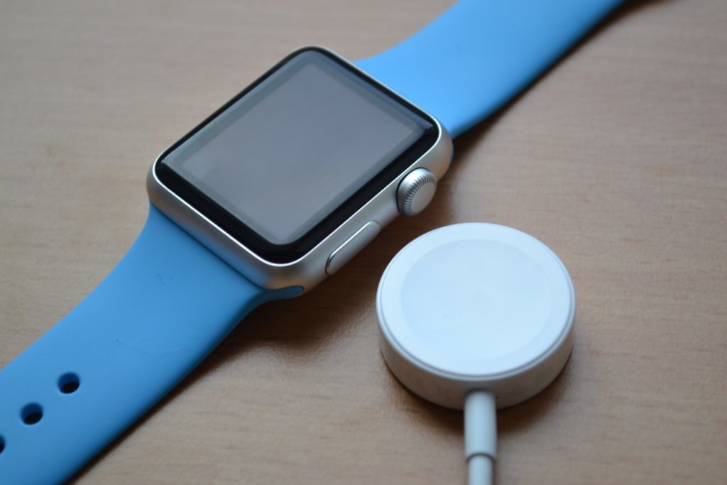 Apple Watch nabíjení 2