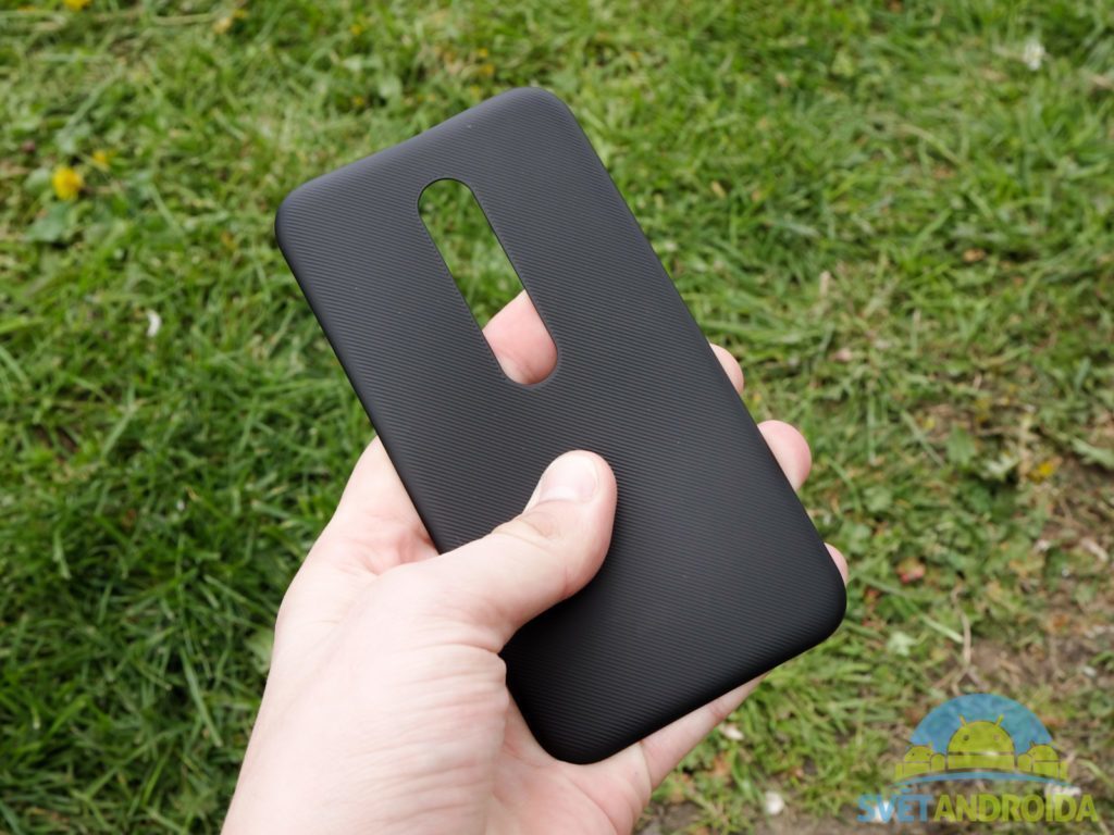 Lenovo Moto G 2015 konstrukce odejmutý zadní kryt 4