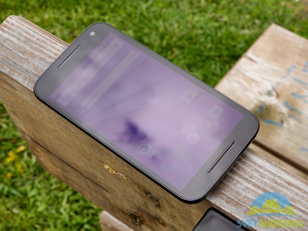 Lenovo Moto G 2015 konstrukce přední strana 3