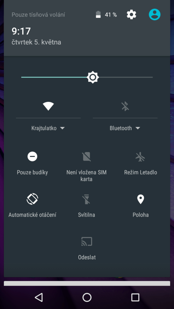 Lenovo Moto G 2015 systém Android notifikační lišta 2