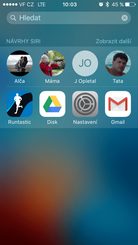 Apple iPhone SE iOS 9 domácí obrazovka 2