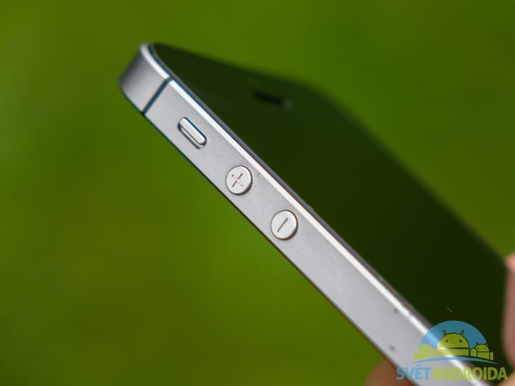 Apple iPhone SE konstrukce tlačítka ovládání hlasitosti