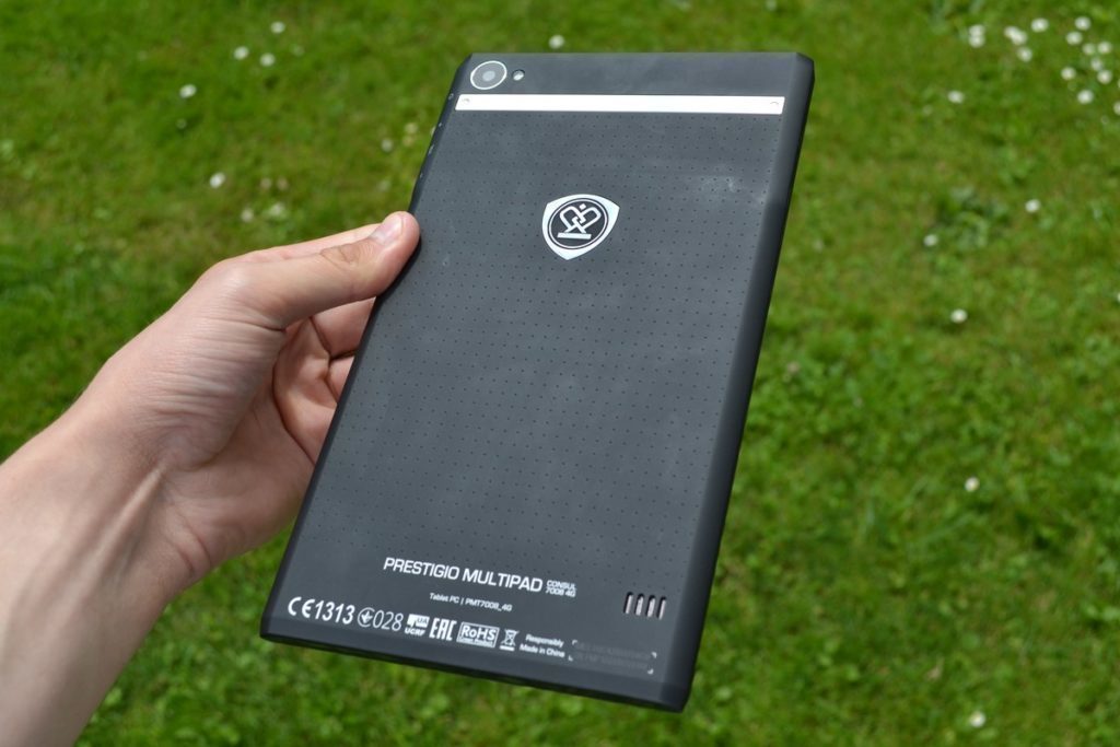 Prestigio MultiPad Consul 7008 4G konstrukce zadní strana 3