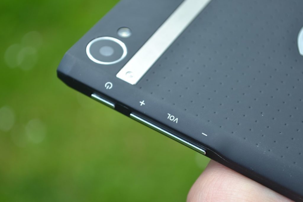 Prestigio MultiPad Consul 7008 4G tlačítka