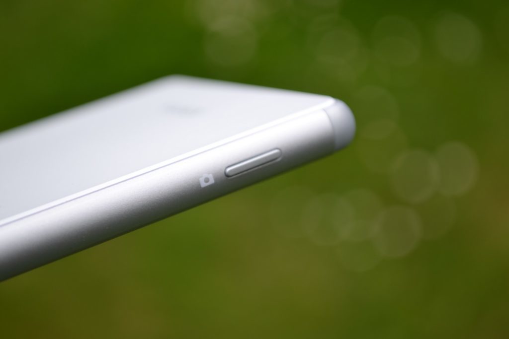 Sony Xperia M4 Aqua spoušť fotoaparátu