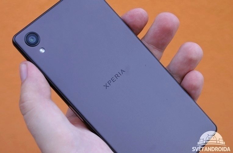 Sony Xperia X titulka 1