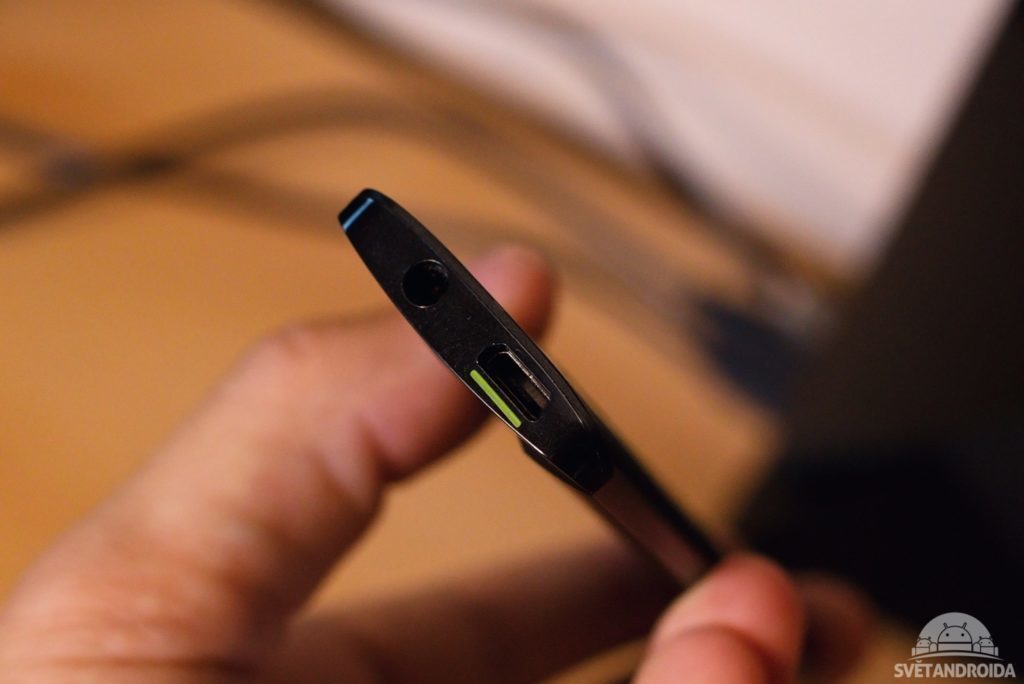 Nvidia Shield TV ovladač, konektory