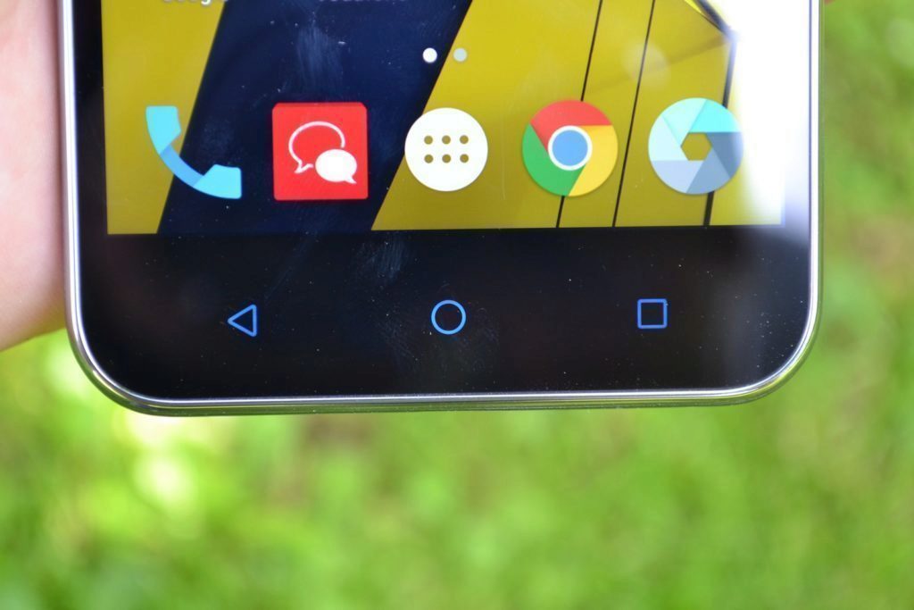 Vodafone Smart ultra 6 konstrukce senzorová tlačítka