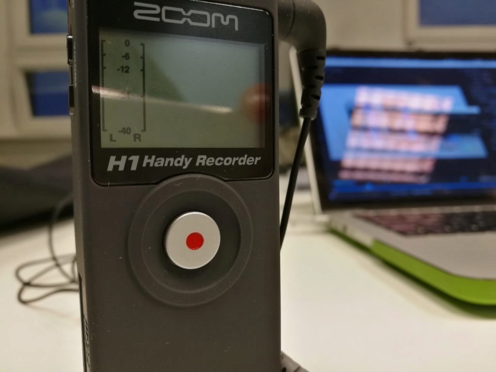 1 DEN2 Honor 8
