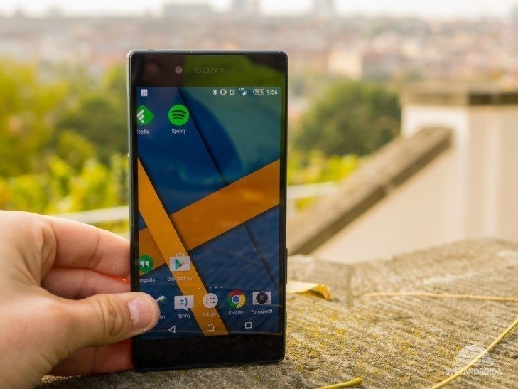 Sony Xperia Z5 - displej, čitelnost na slunci
