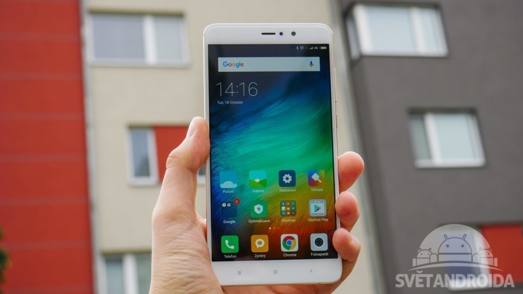 xiaomi-mi5s-plus-konstrukce-drzeni-v-ruce