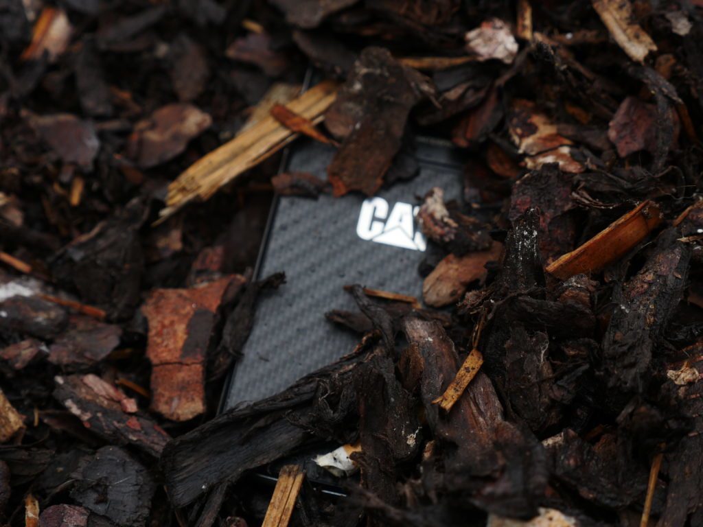 CAT S60 odolnost 3