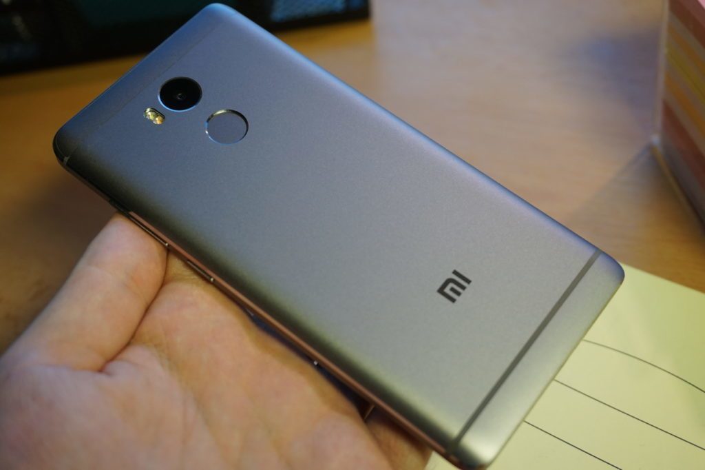 Xiaomi Redmi 4 zadní strana