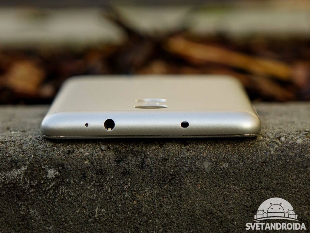 Xiaomi Redmi Note 3 konstrukce 35 mm jack a infraport
