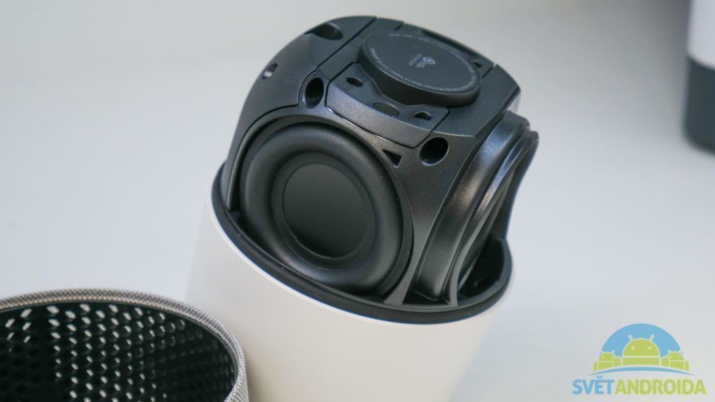 Google Home konstrukce 9