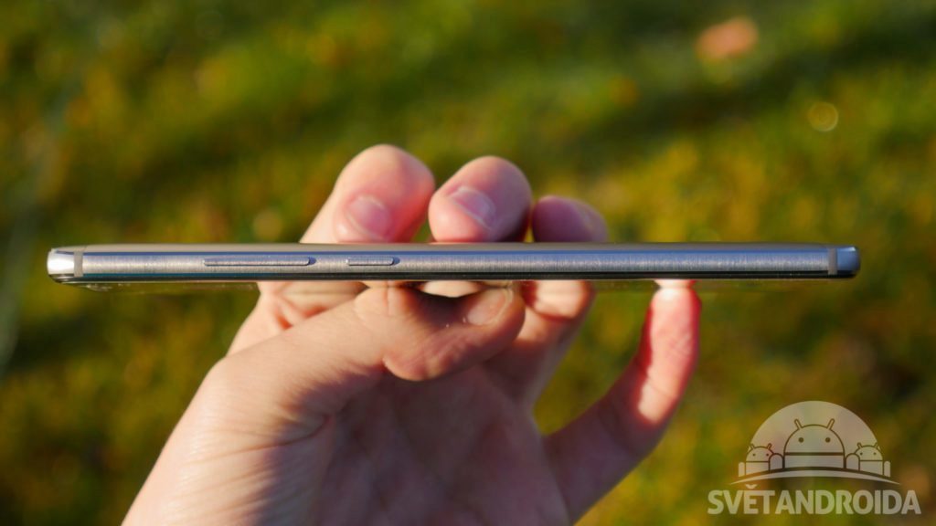 Huawei Mate 9 konstrukce bocni strana