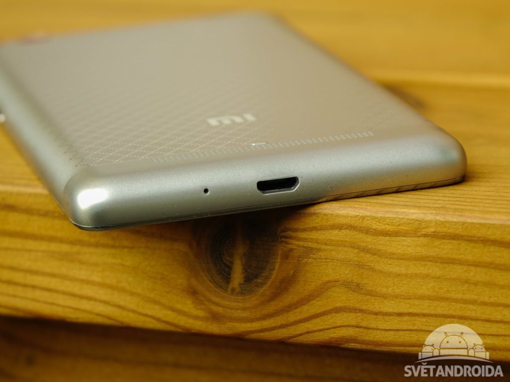 Xiaomi Redmi 3 konstrukce Micro USB