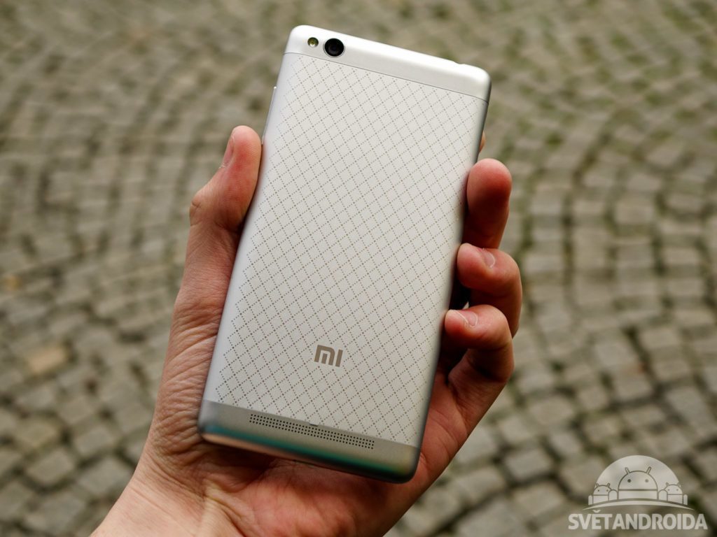 Xiaomi Redmi 3 konstrukce záda telefonu 4