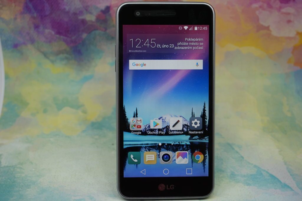 LG K4 2017 displej 2