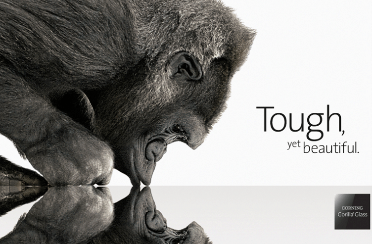 Gorilla Glass 5 řeší jen jeden problém