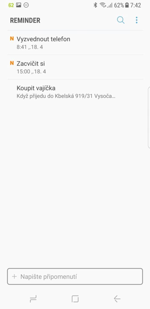 Samsung Galaxy S8 recenze Bixby upomínka