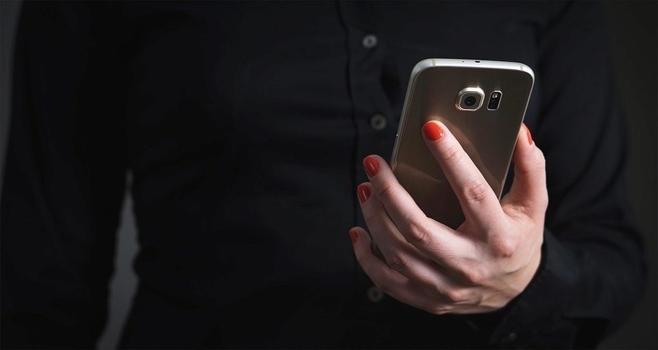 Telefon úplně vypněte