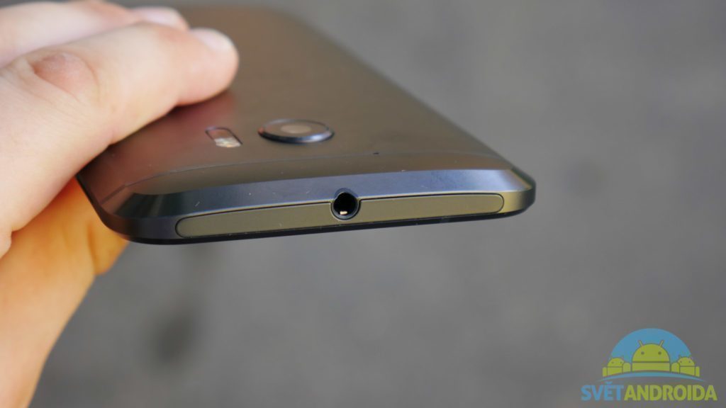 HTC 10 konstrukce jack