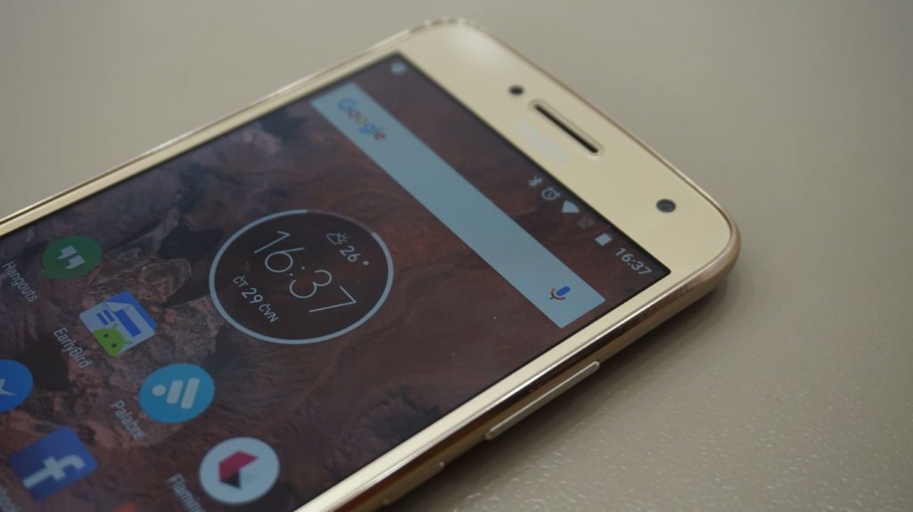 Moto G5 Plus konstrukce 8