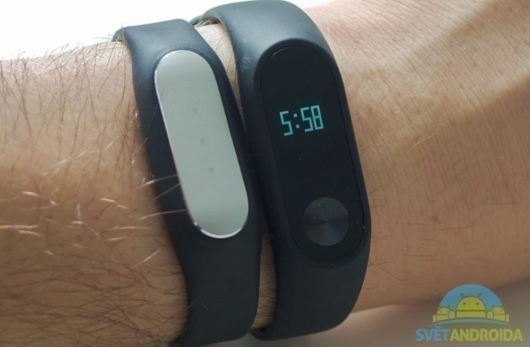 Xiaomi Mi Band 2 vs. Xiaomi Mi Band 1S 1