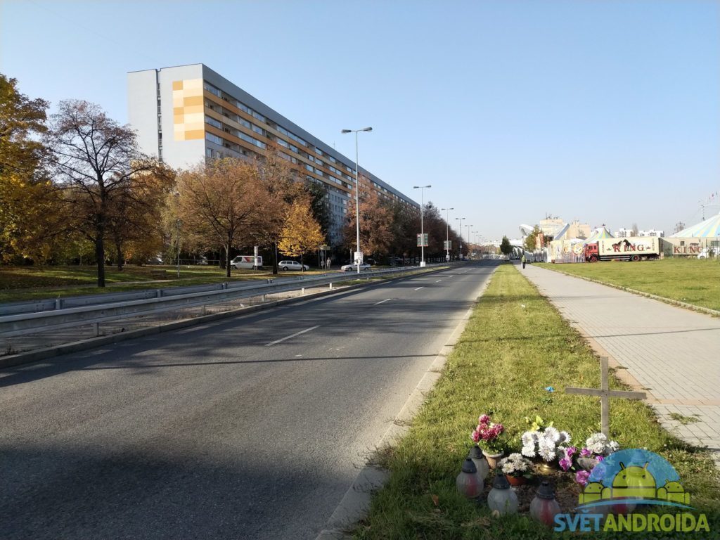 Telefon Essential Phone PH 1 porizene fotografie 9