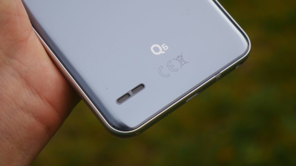 Recenze LG Q6-konstrukce-reproduktor