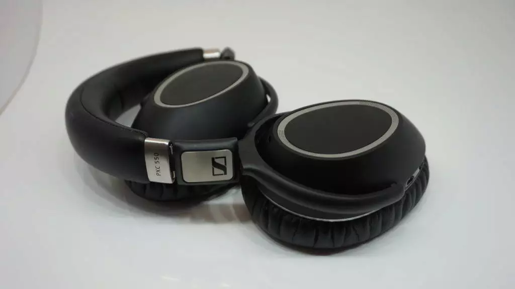 sluchatka Sennheiser PXC 550