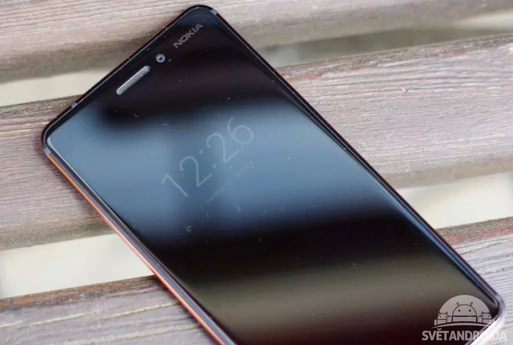 Nokia 6.1 ambient display